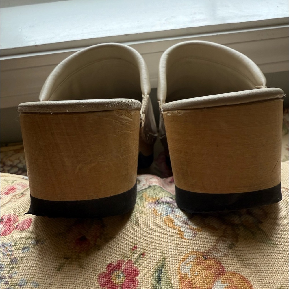 M. Gemi Cream Mules with Woven Leather and Wooden Sole - Picture 5 of 9